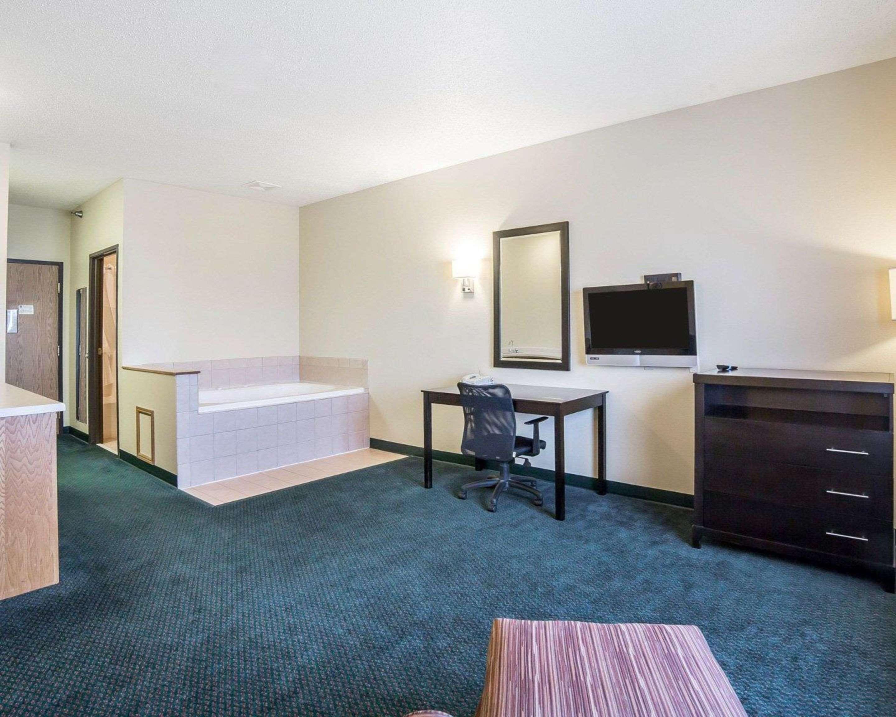 Fairbridge Inn & Suites Glendive Bagian luar foto